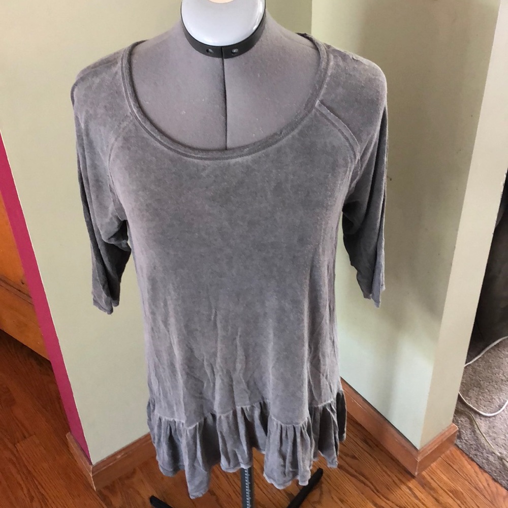 Danielle Grey Top